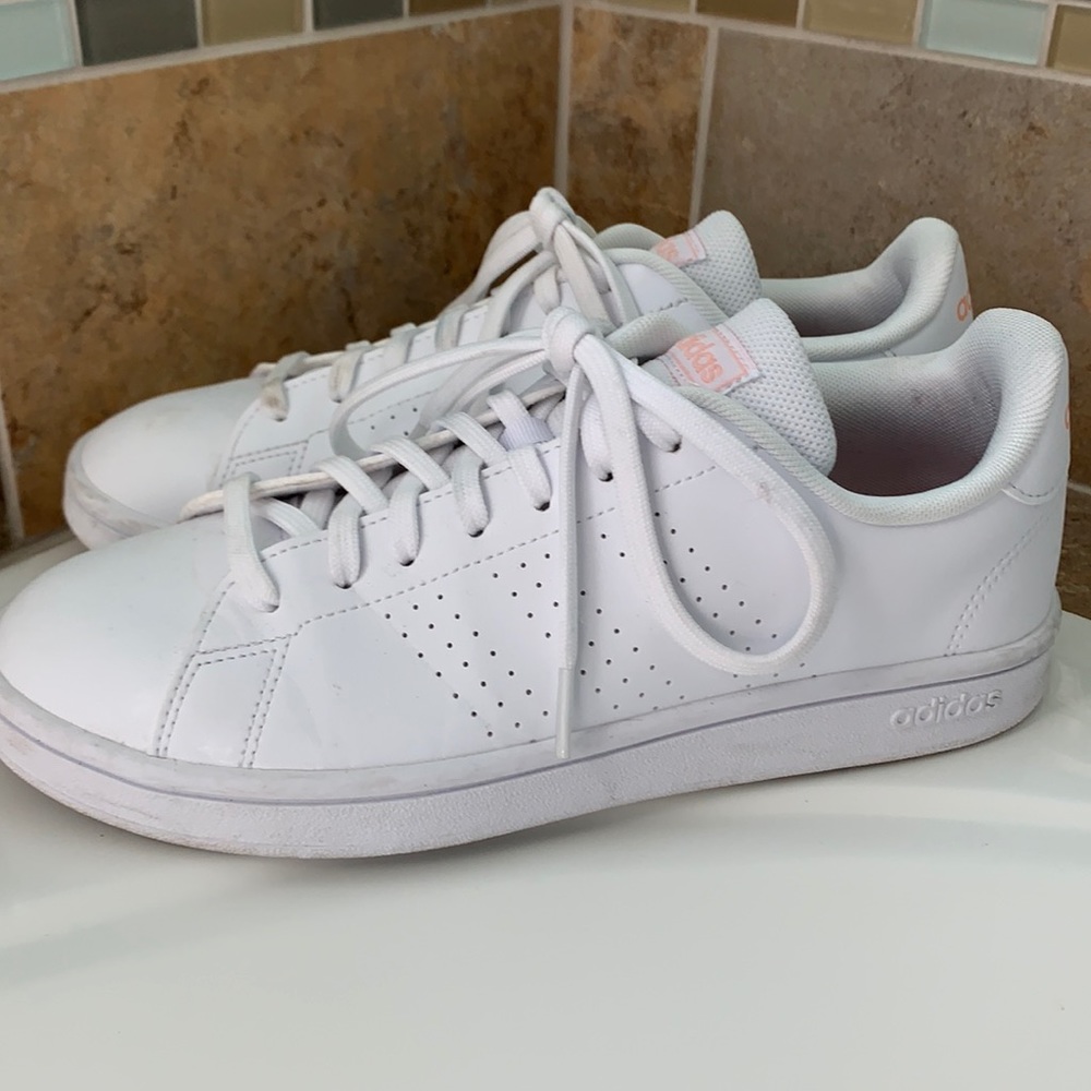 Adidas women’s shoes 7.5